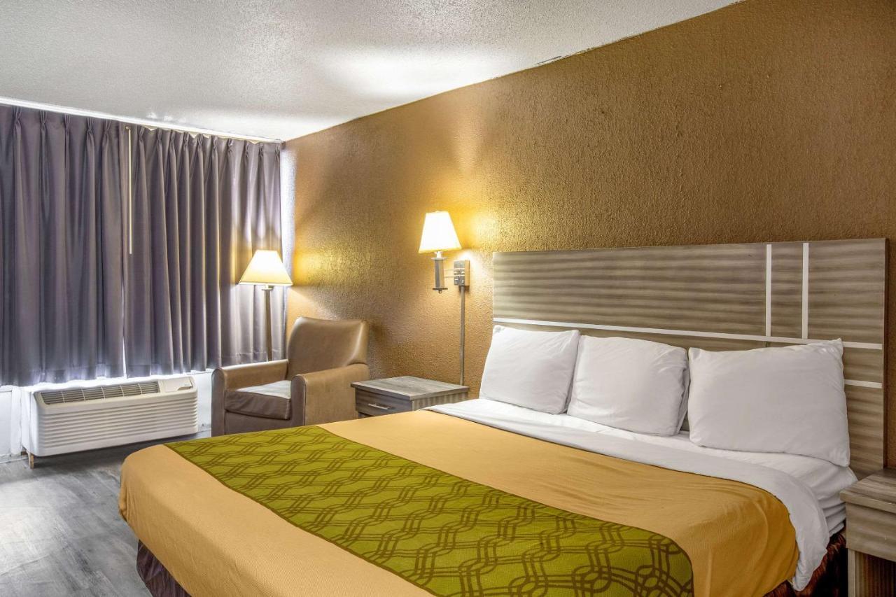 Econo Lodge Choice Hotels I 95 Savannah Gateway 24 Hour Fitness Center On Site Guest Laundry On Site Perkins Restaurant Georgetown ภายนอก รูปภาพ