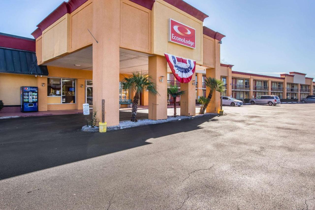 Econo Lodge Choice Hotels I 95 Savannah Gateway 24 Hour Fitness Center On Site Guest Laundry On Site Perkins Restaurant Georgetown ภายนอก รูปภาพ