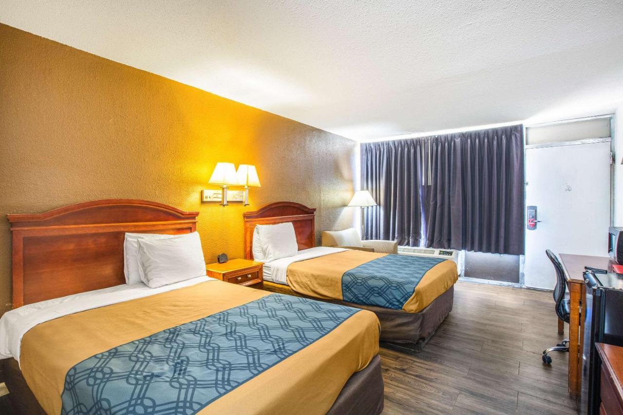 Econo Lodge Choice Hotels I 95 Savannah Gateway 24 Hour Fitness Center On Site Guest Laundry On Site Perkins Restaurant Georgetown ภายนอก รูปภาพ