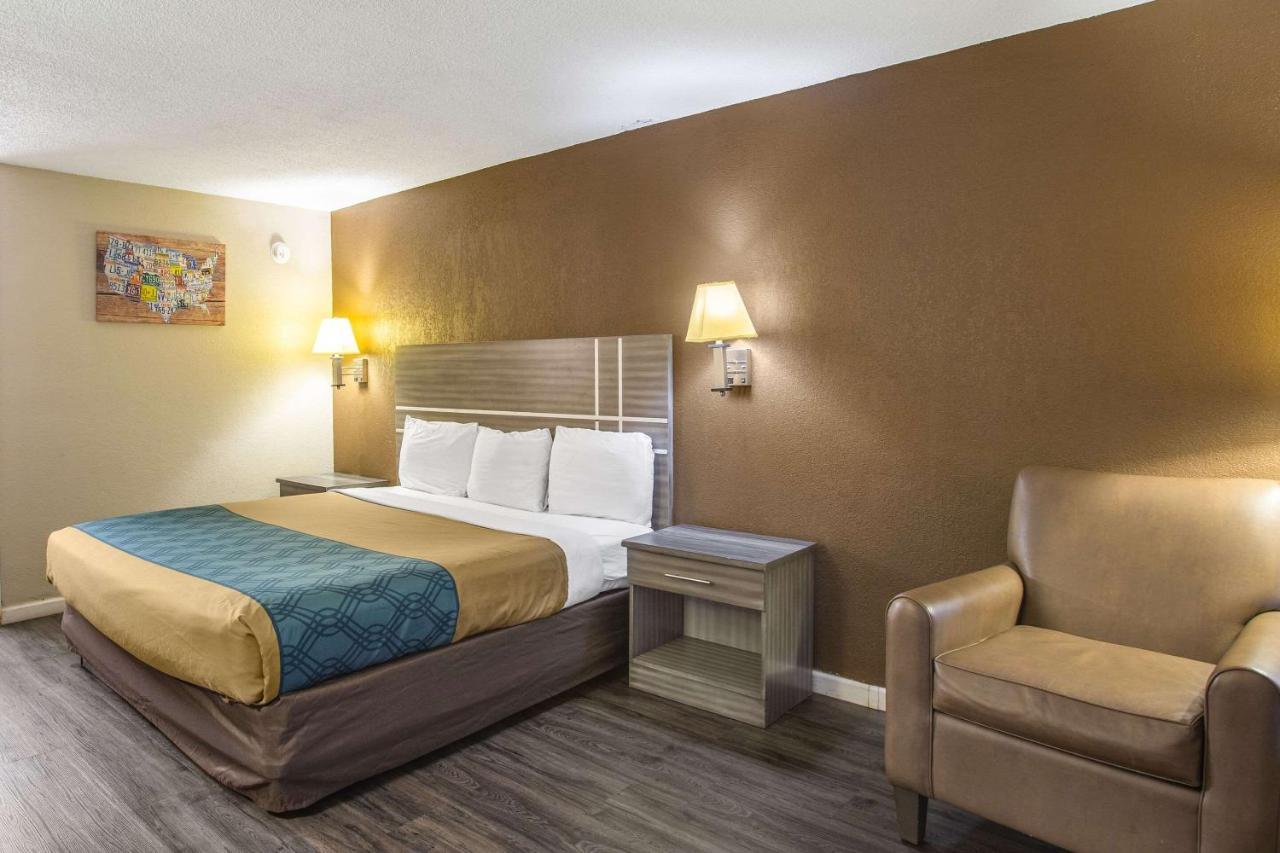 Econo Lodge Choice Hotels I 95 Savannah Gateway 24 Hour Fitness Center On Site Guest Laundry On Site Perkins Restaurant Georgetown ภายนอก รูปภาพ