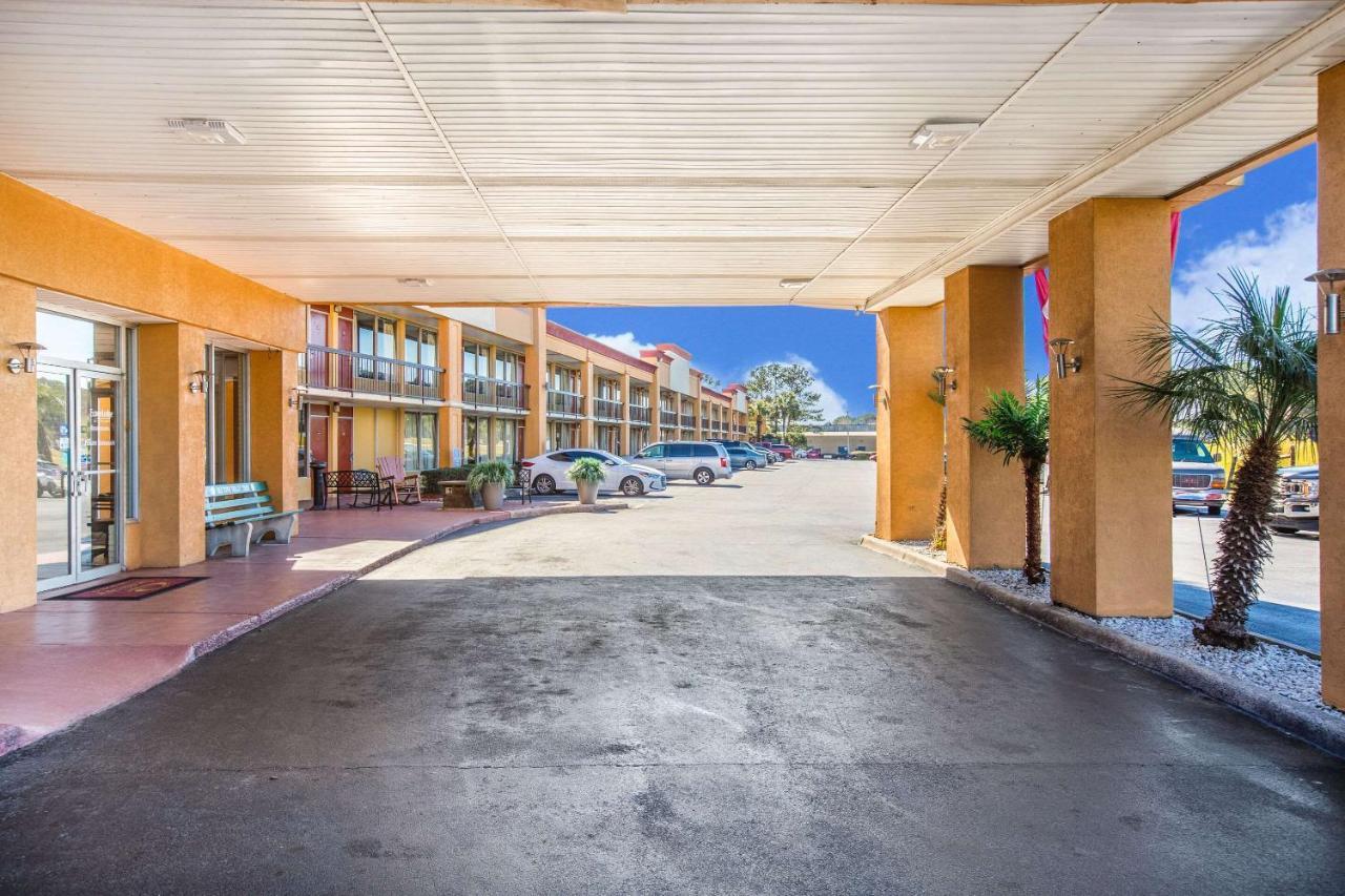 Econo Lodge Choice Hotels I 95 Savannah Gateway 24 Hour Fitness Center On Site Guest Laundry On Site Perkins Restaurant Georgetown ภายนอก รูปภาพ