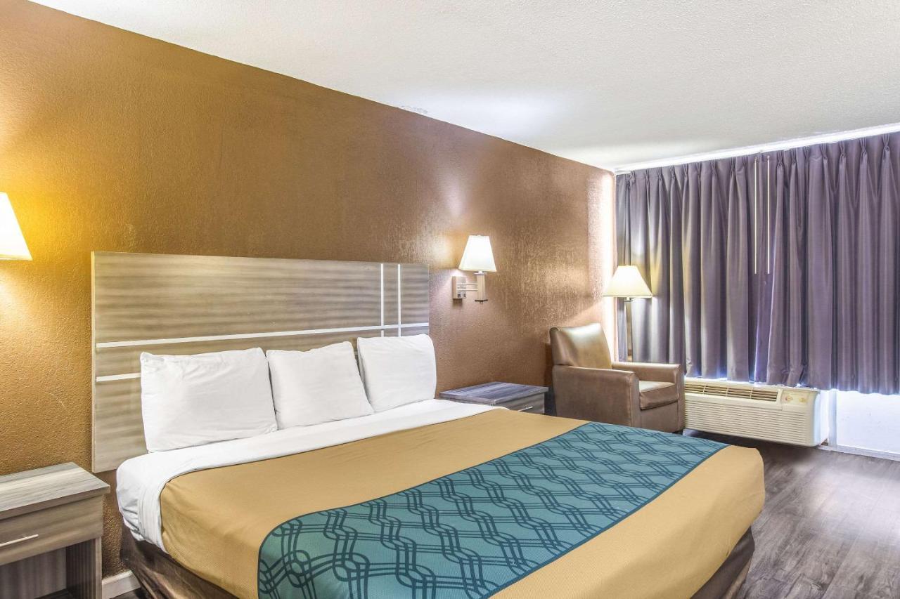 Econo Lodge Choice Hotels I 95 Savannah Gateway 24 Hour Fitness Center On Site Guest Laundry On Site Perkins Restaurant Georgetown ภายนอก รูปภาพ