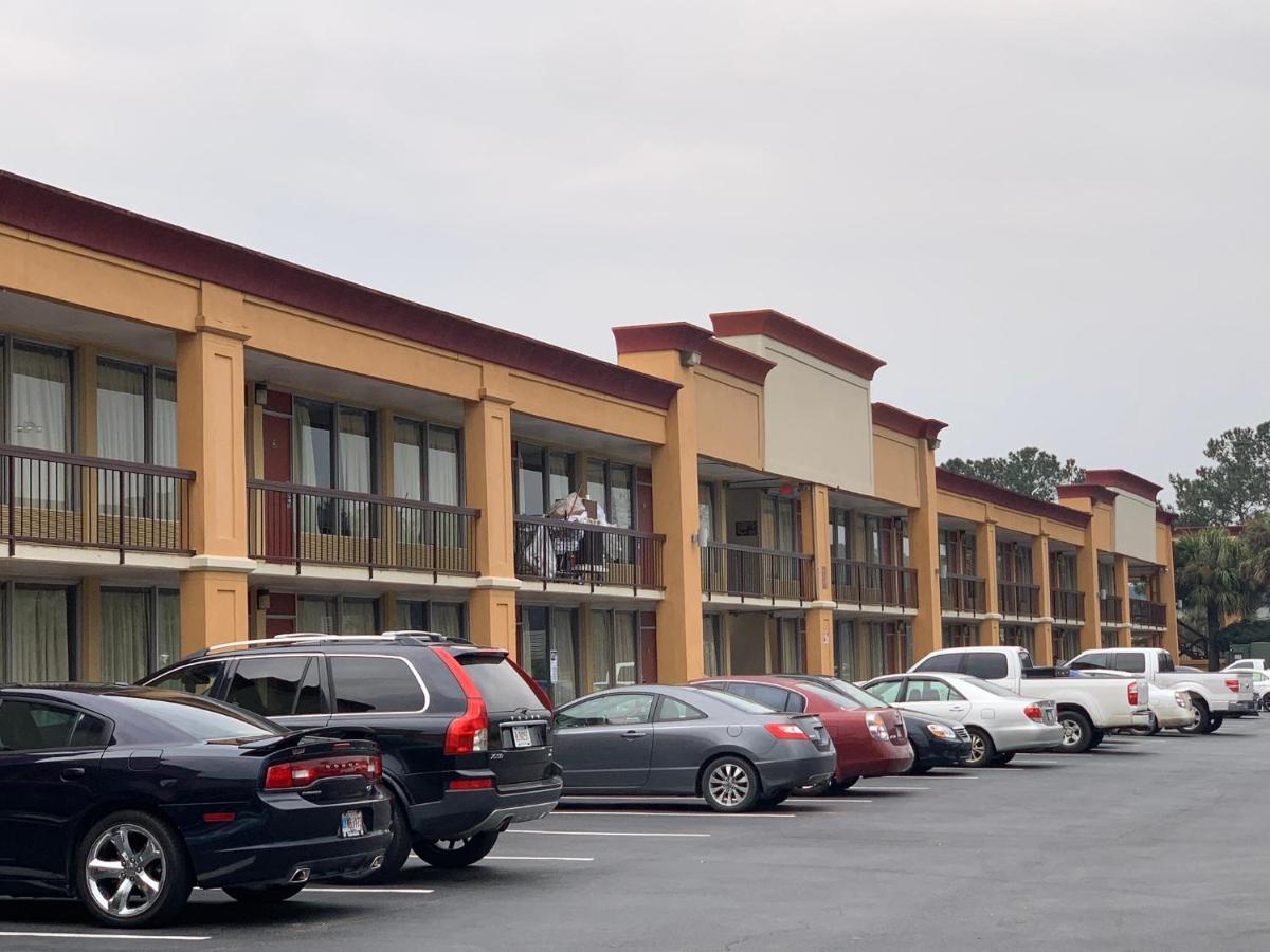 Econo Lodge Choice Hotels I 95 Savannah Gateway 24 Hour Fitness Center On Site Guest Laundry On Site Perkins Restaurant Georgetown ภายนอก รูปภาพ