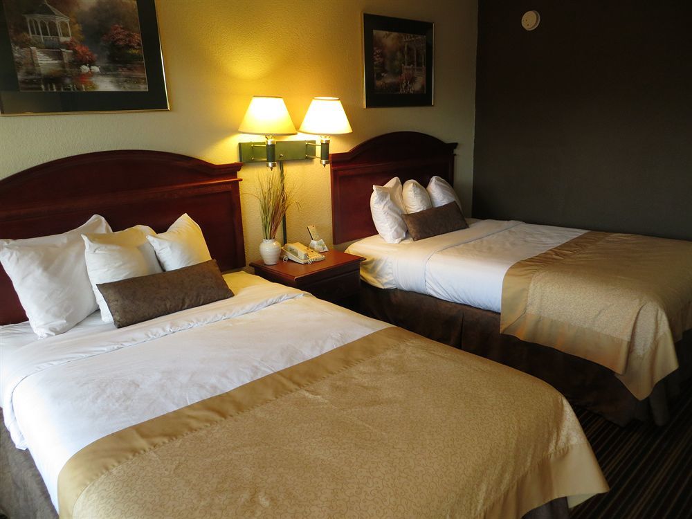 Econo Lodge Choice Hotels I 95 Savannah Gateway 24 Hour Fitness Center On Site Guest Laundry On Site Perkins Restaurant Georgetown ภายนอก รูปภาพ
